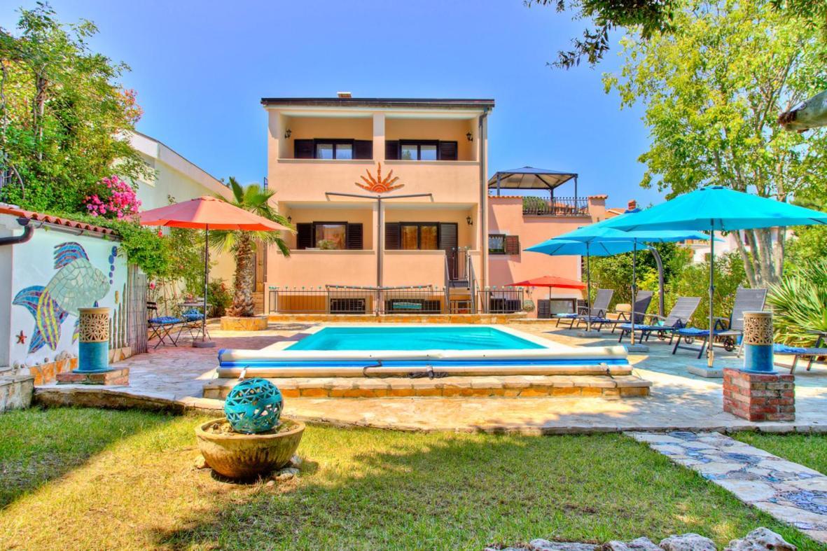 Villa Dolce Vita **** Premantura Exteriör bild